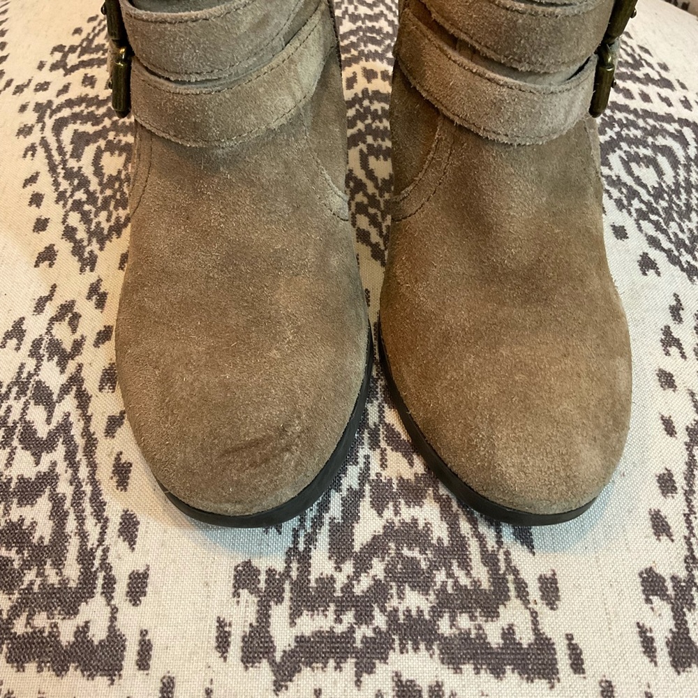 Franco Sarto Brown Suede Buckle Wedge Boot Sz 6.5 - Picture 10 of 13